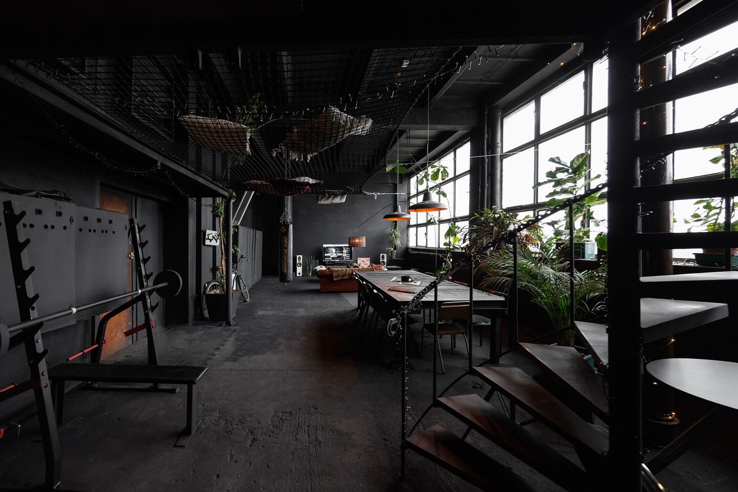 Loftowe Studio — studio fotograficzne Poznań